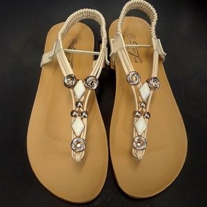 Sandals (MY WHOLE CLOSET IS ANY 2 FOR $15. JUST BUNDLE AND SEND OFFER)